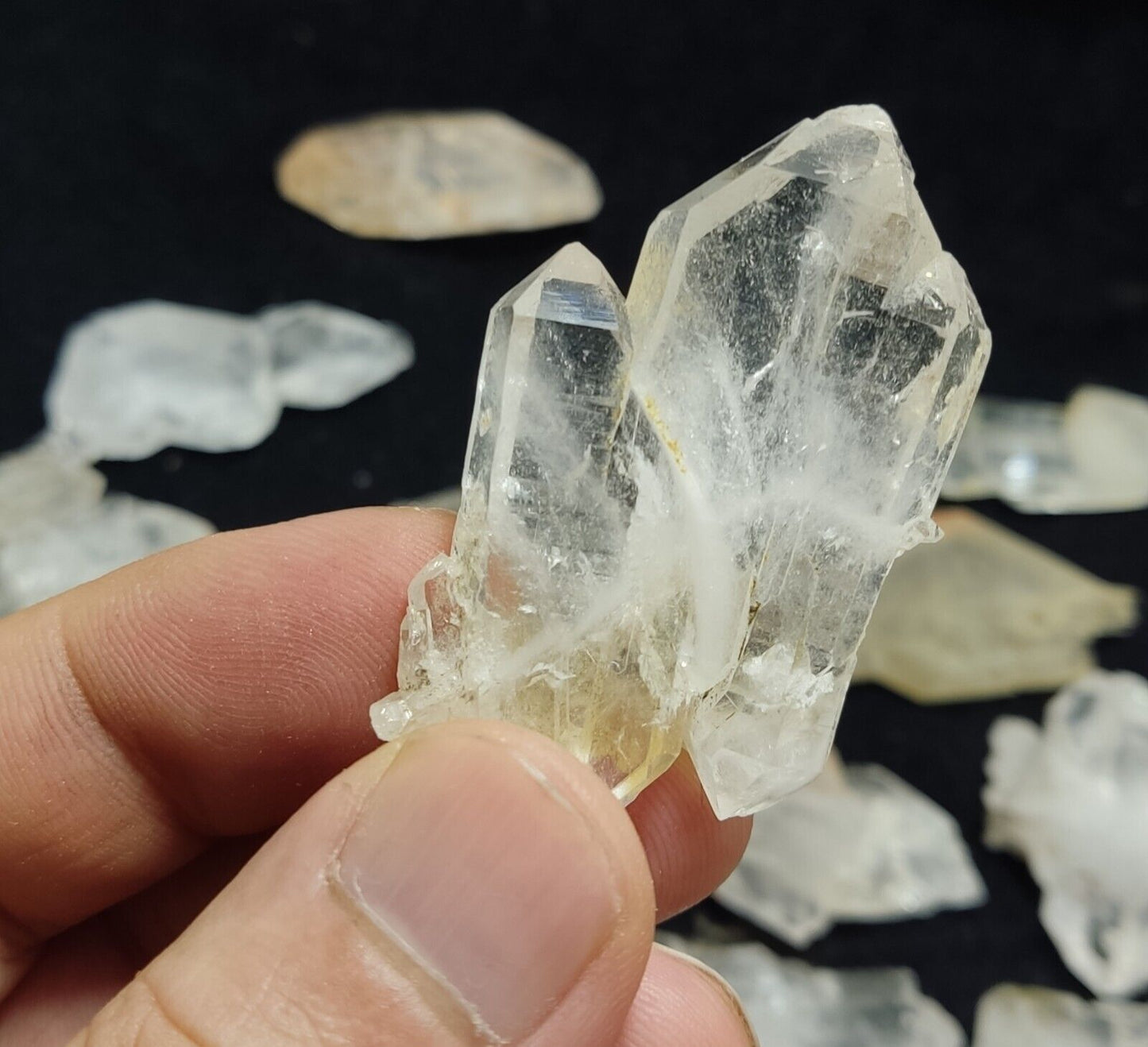 13 Faden/chlorite quartz Crystals