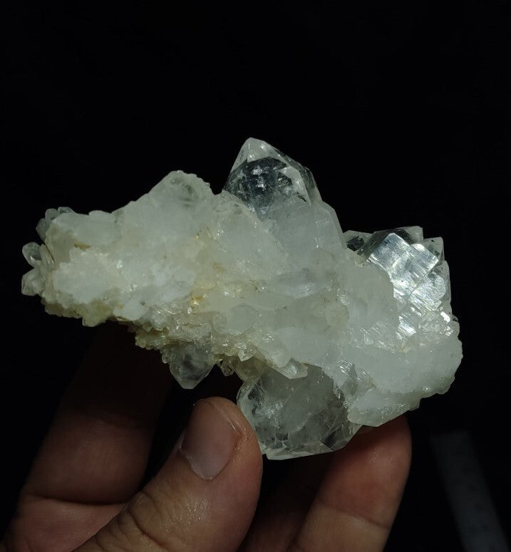 Natural terminated Quartz cluster 142 grams