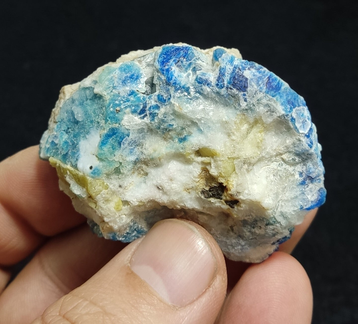 An Aesthetic specimen of fluorescent Lazurite 38 grams