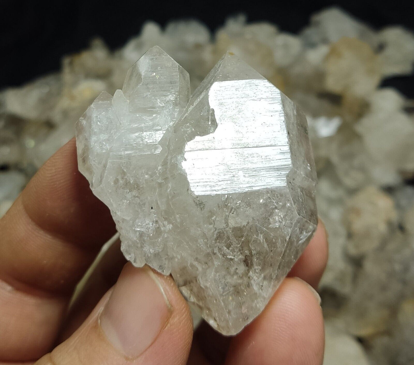 2 kilograms terminated Fenster quartz crystals collection