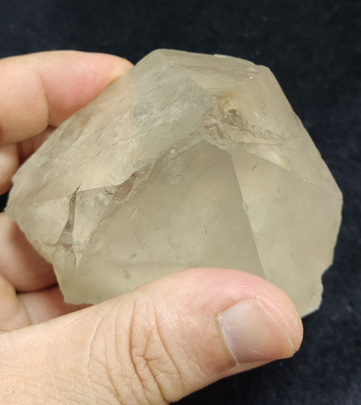 An Aesthetic terminated specimen of Quartz crystal 277 grams