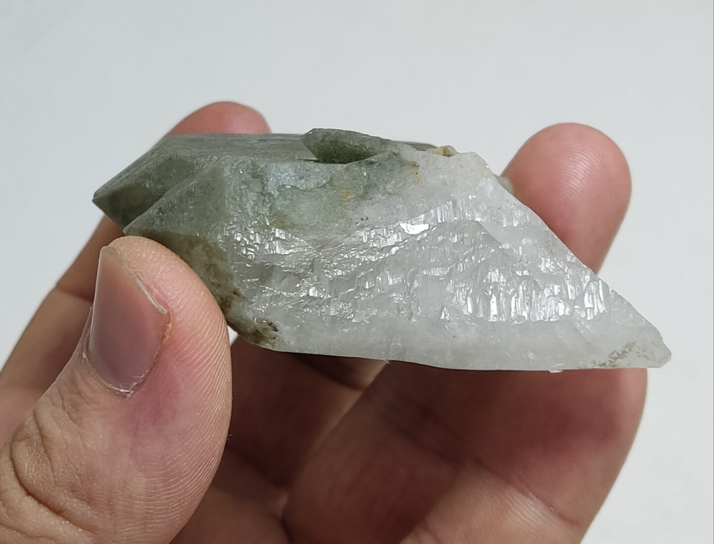 An Aesthetic Natural terminated quartz with Chlorite inclusions 155 grams