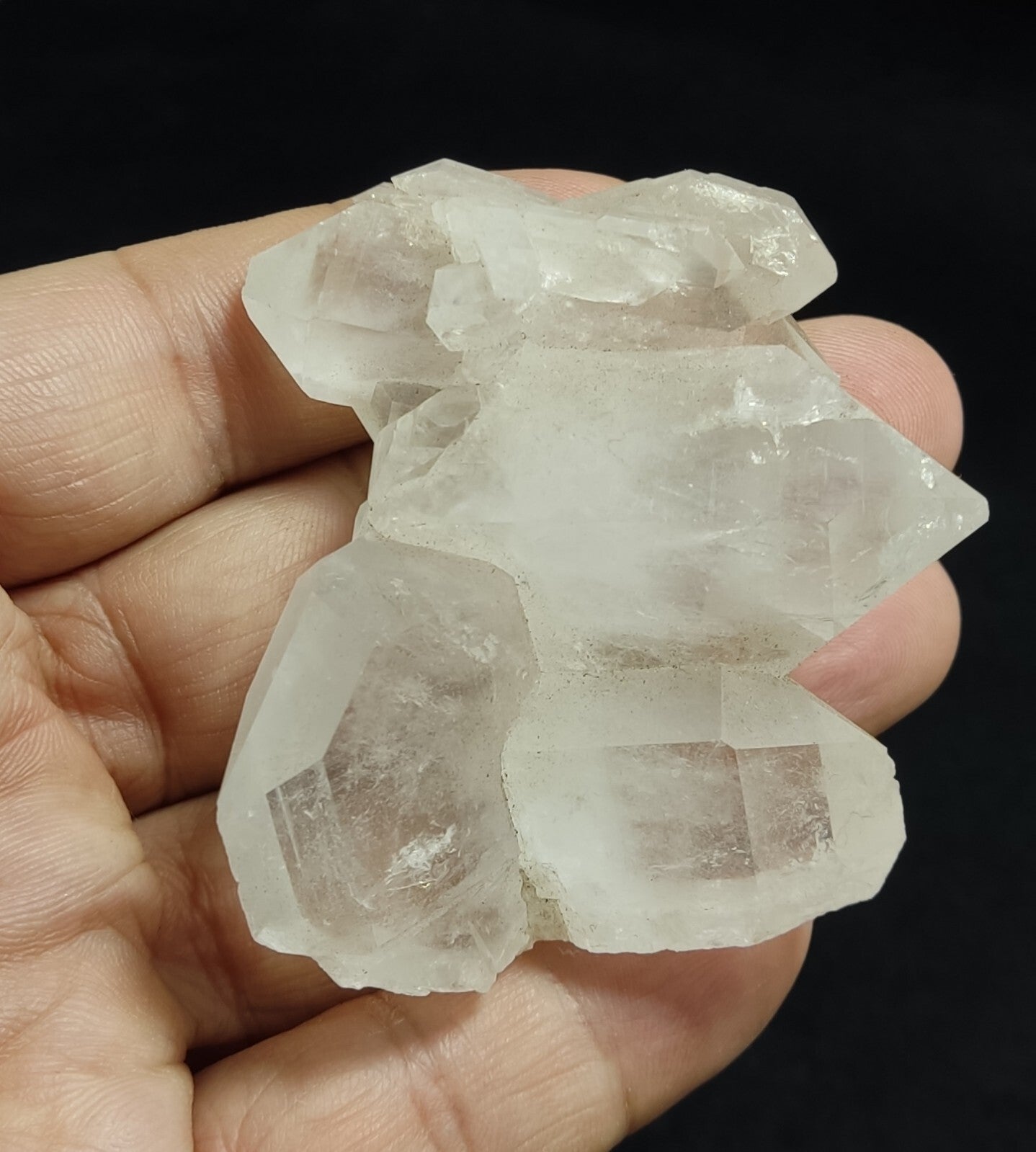 An Aesthetic terminated specimen of faden Quartz cluster 87 grams