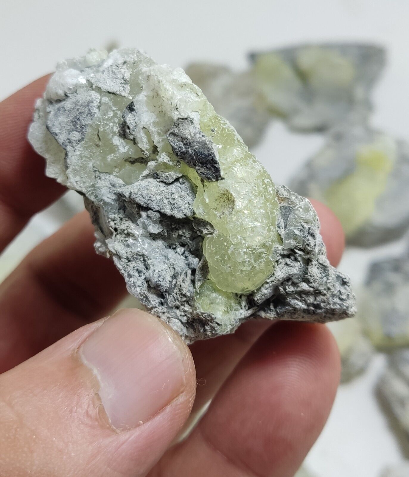 920 grams Brucite on matrix