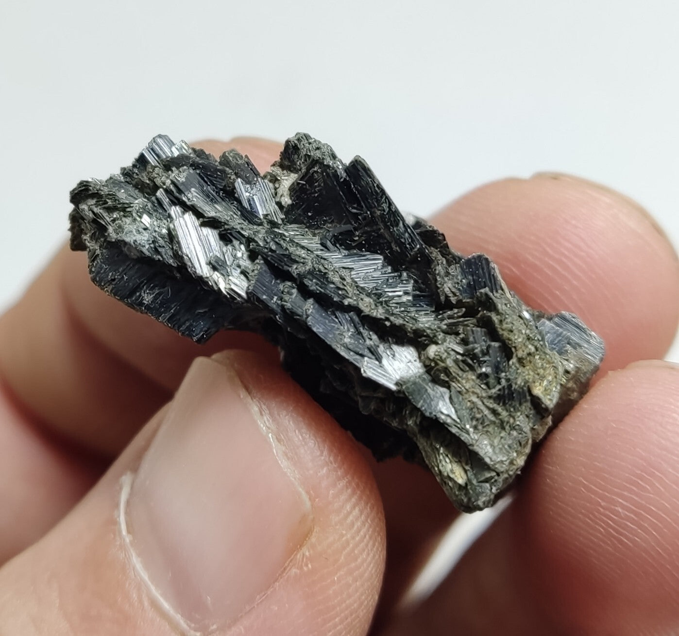 An aesthetic specimen of terminated aegirine crystal cluster 12 grams