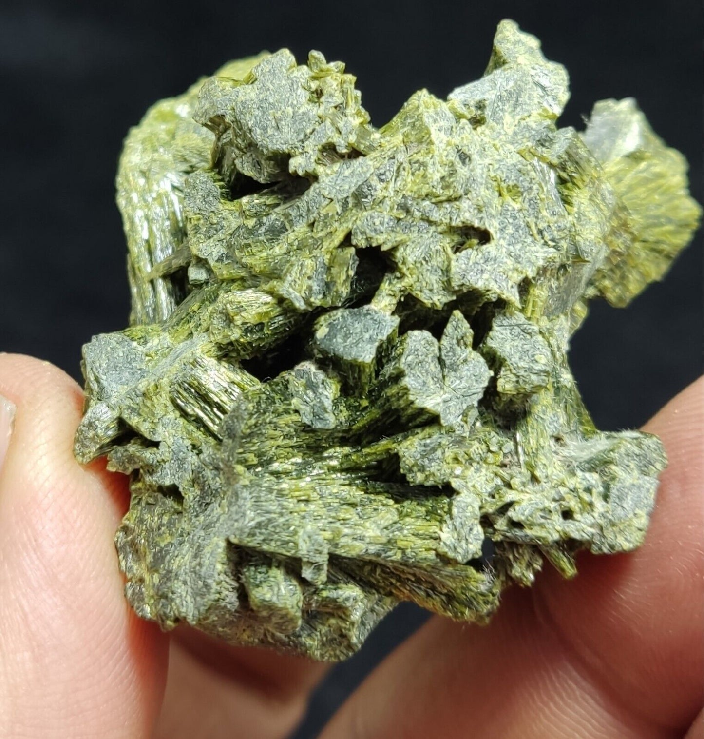 An aesthetic specimen of epidote crystal specimen 73 grams