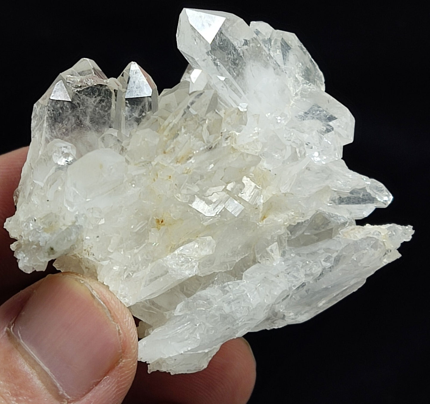 An Aesthetic terminated specimen of Quartz cluster with brookite 79 grams