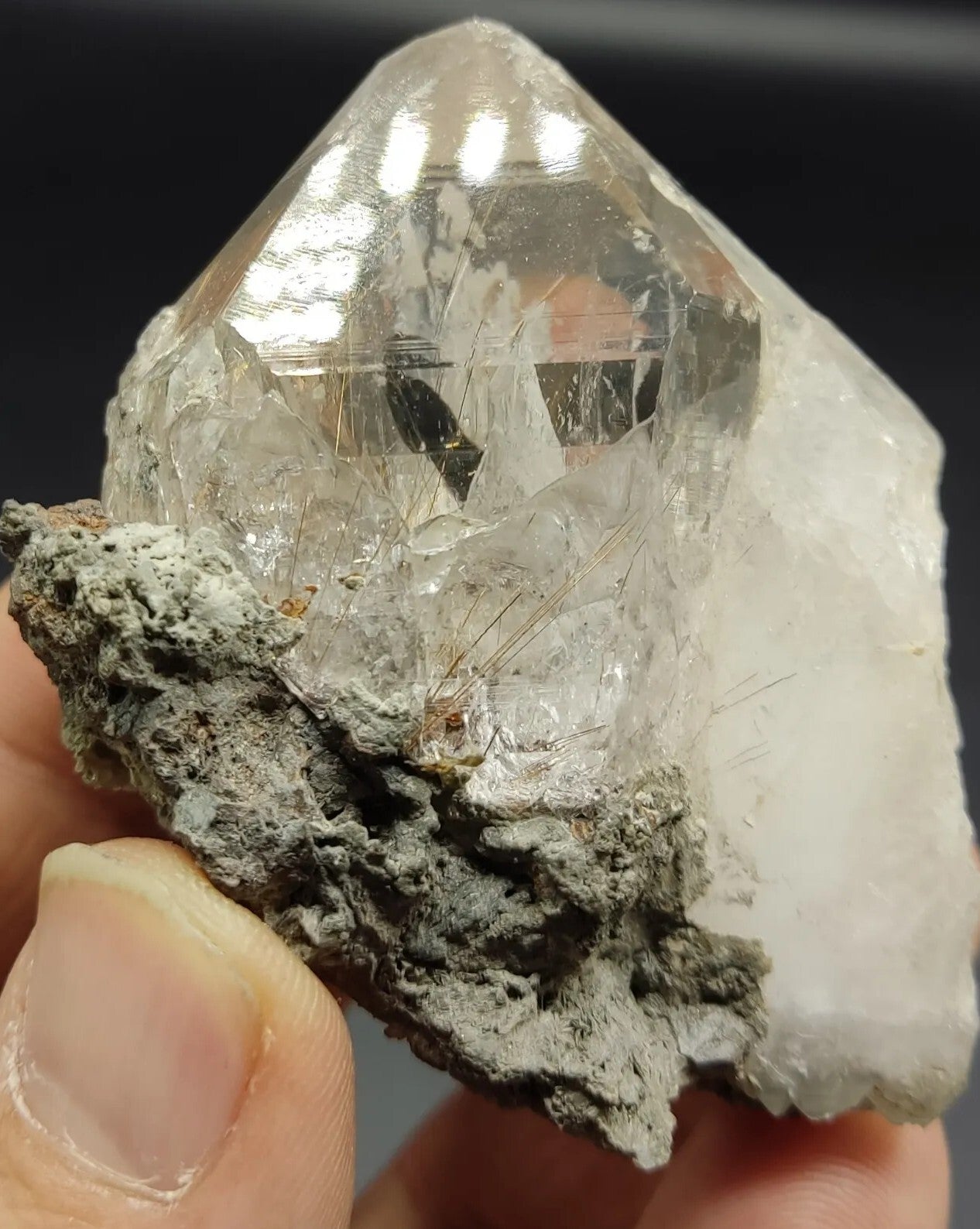 An Aesthetic specimen of rutiles included quartz crystal 148 grams