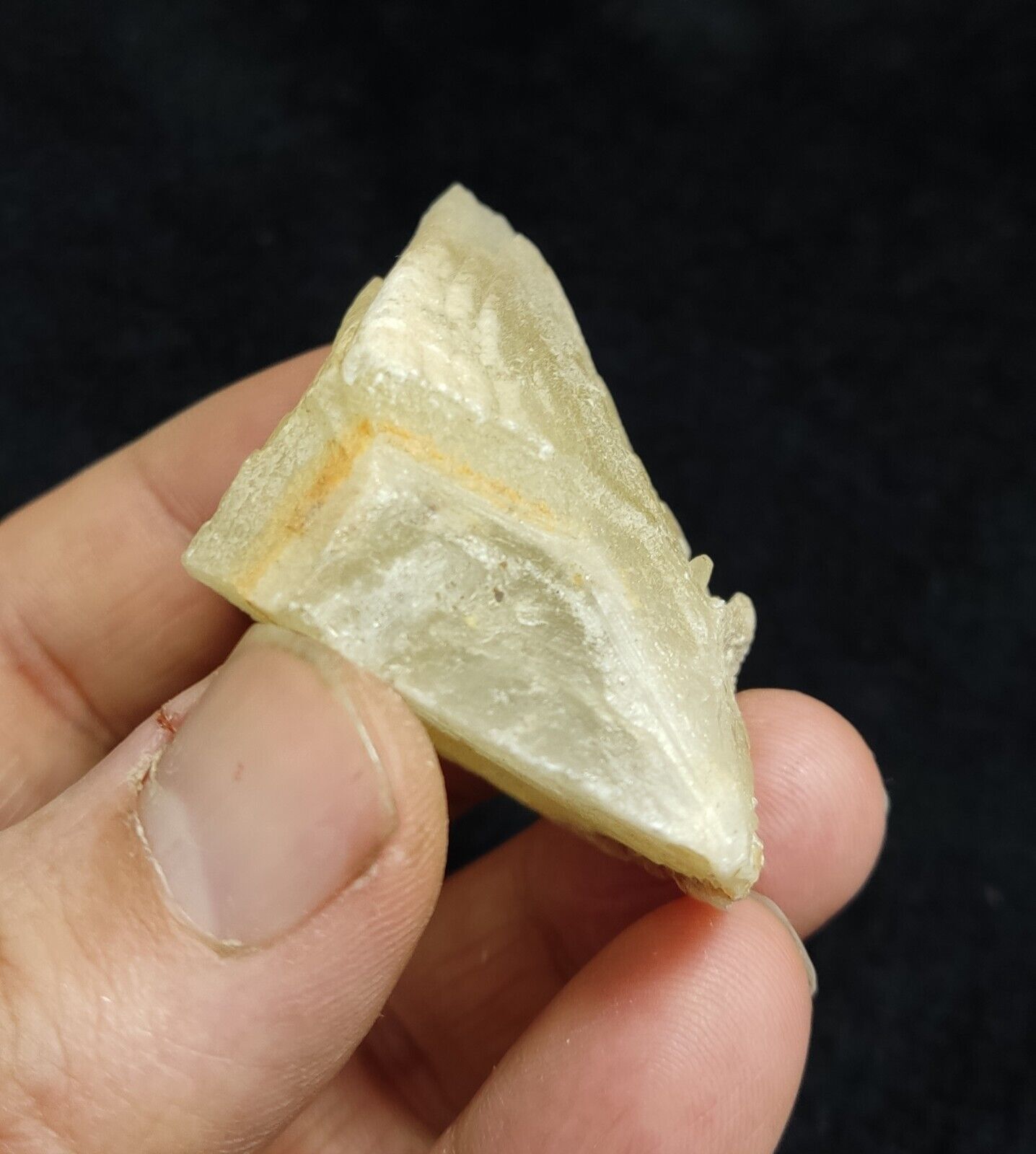 A very Aesthetic Natural beautifully terminated Calcite crystal 72 grams