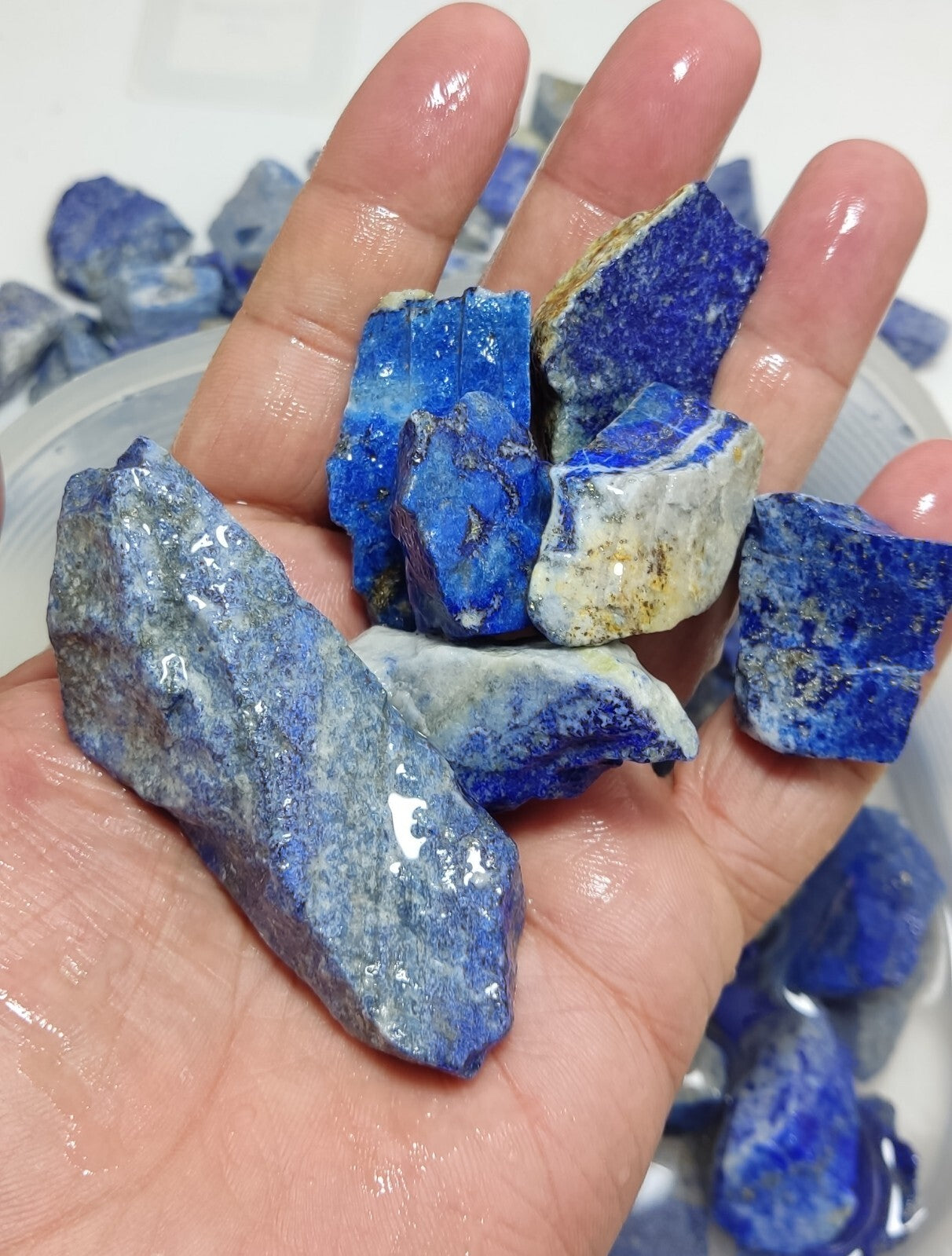 750 grams Natural Rough lapis lazuli