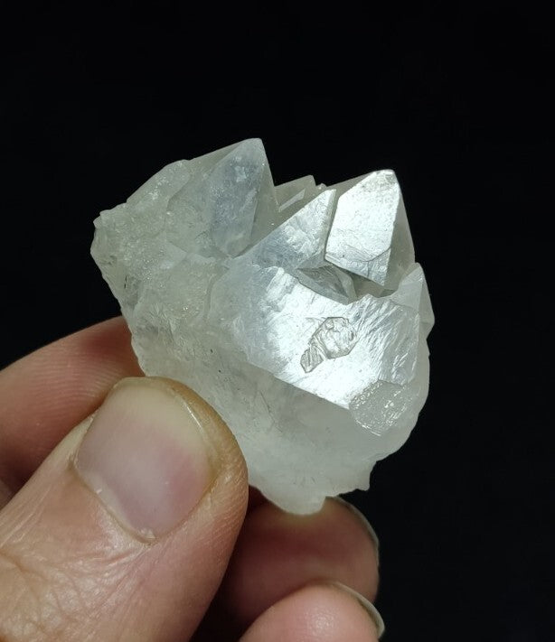 Natural terminated gwindel Quartz crystal 28 grams