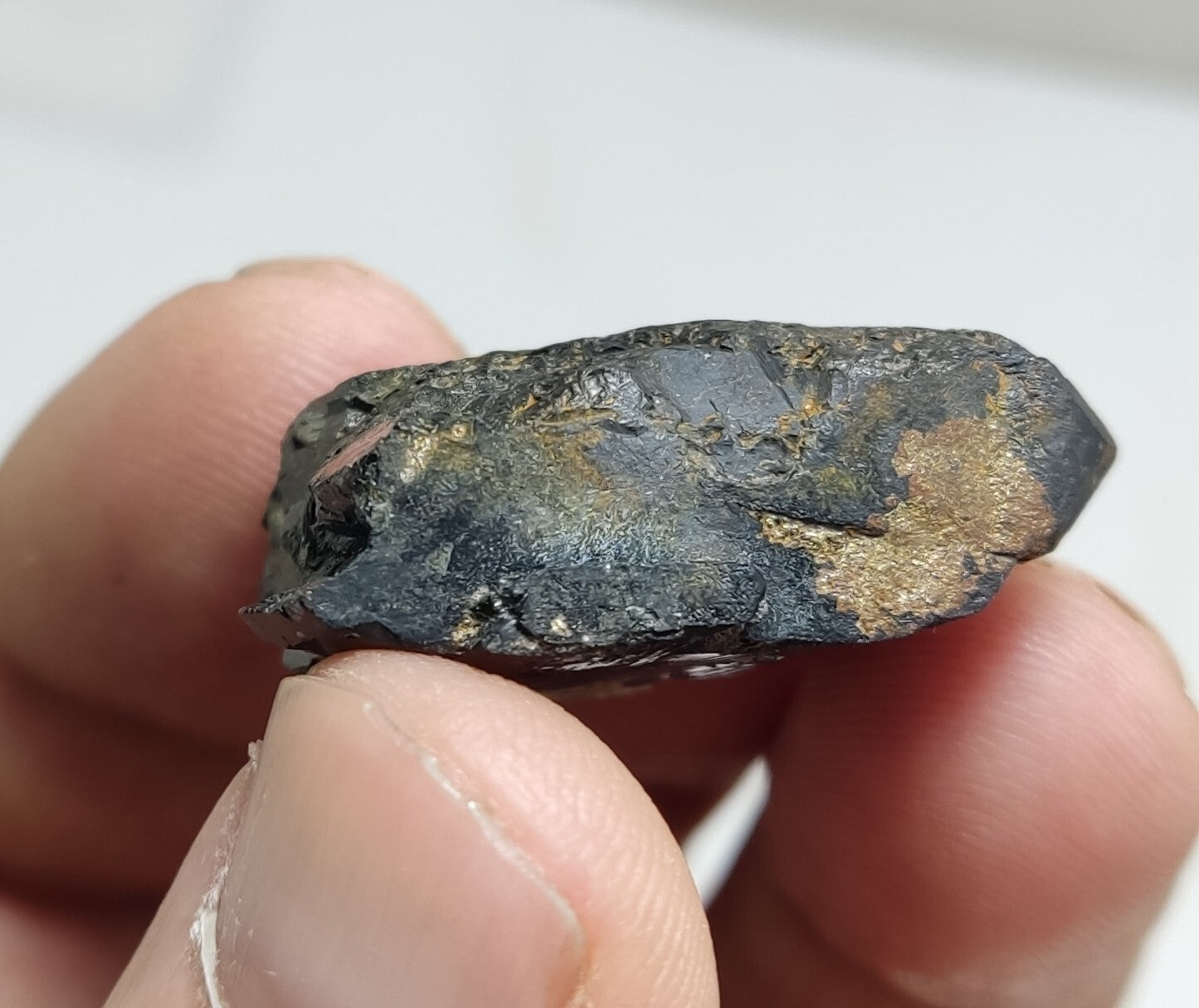 An aesthetic specimen of terminated aegirine crystal 19 grams