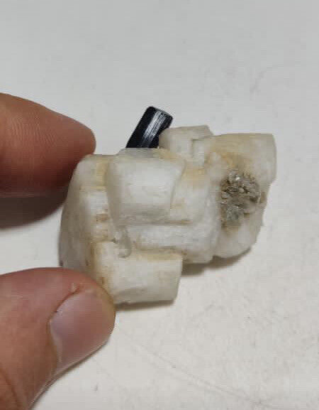 Tourmaline on albite 36g, 5x3x2.5cm