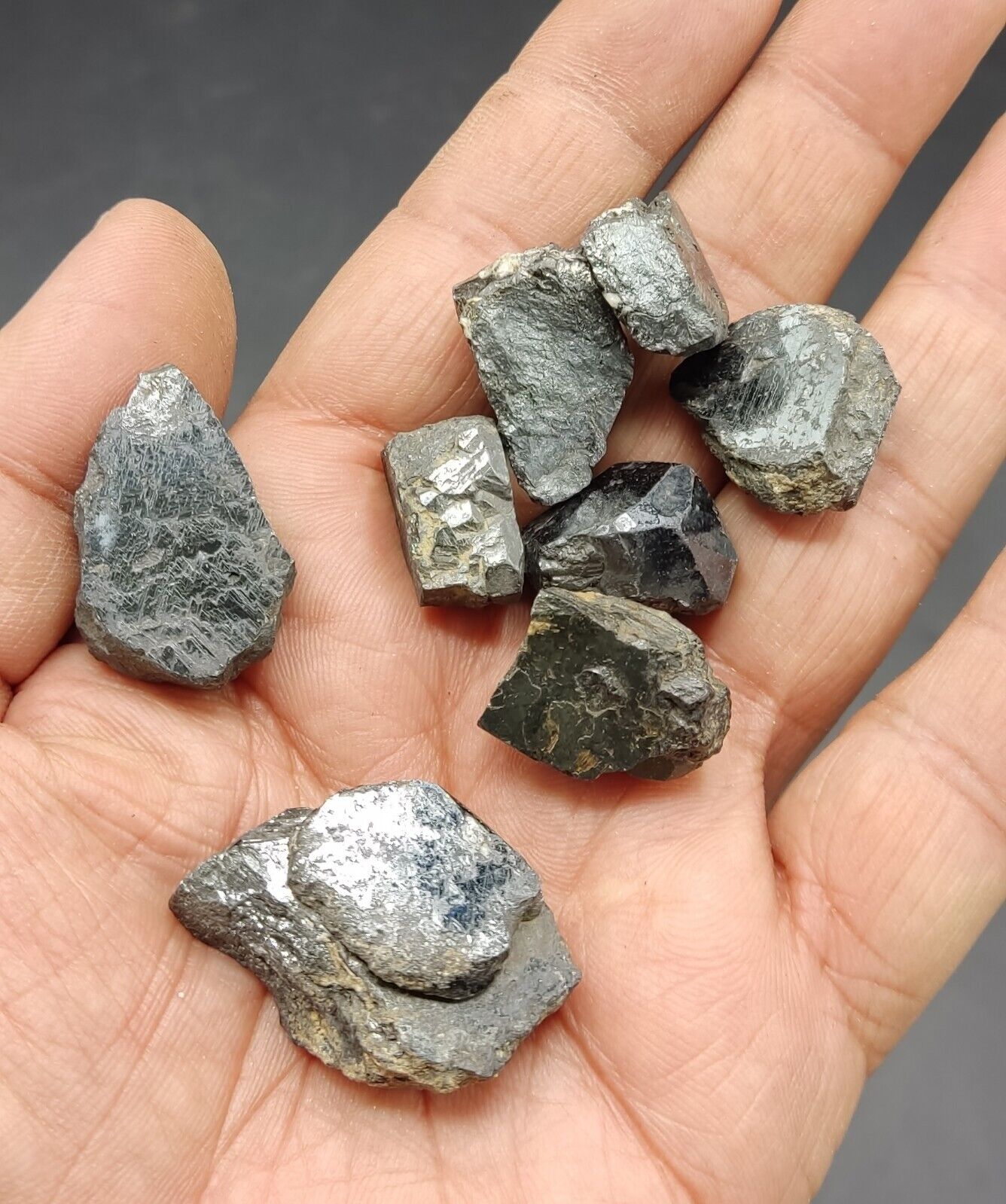 180 grams hematite crystals/chunks/rough