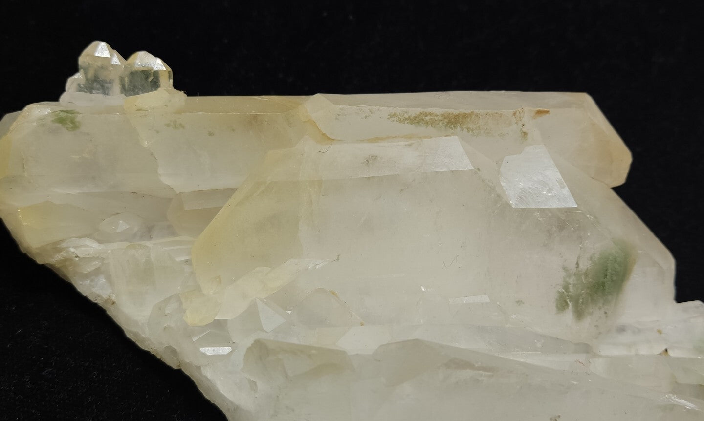 Natural beautifully terminated Quartz with Chlorite Inclusions 396 grams