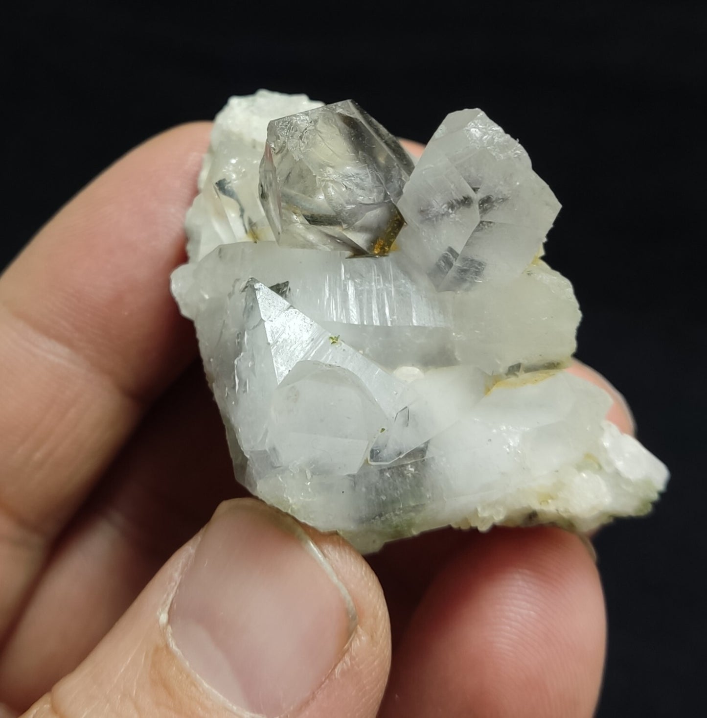 A very Aesthetic Natural terminated brookite Quartz cluster 49grams