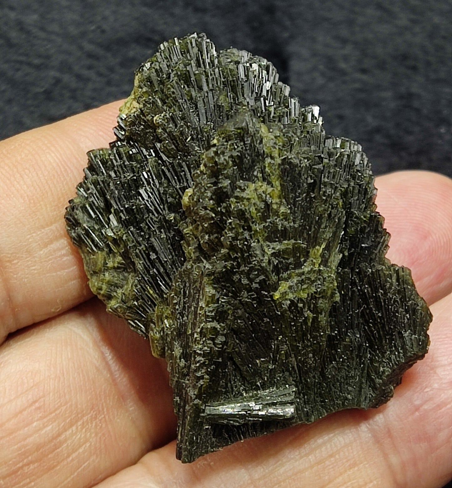 Single natural Epidote Crystal spray formations 39 grams