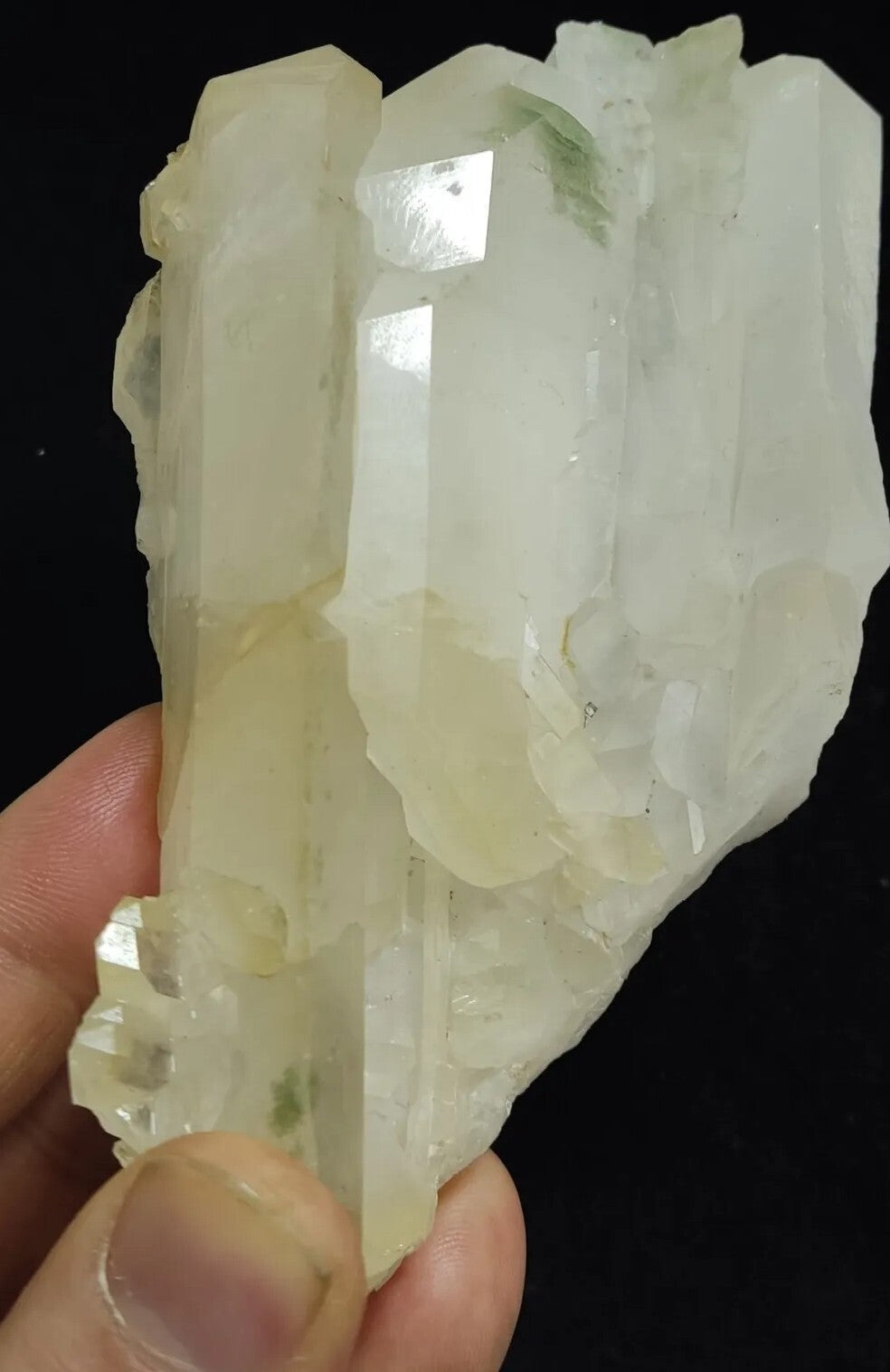 Natural beautifully terminated Quartz with Chlorite Inclusions 396 grams