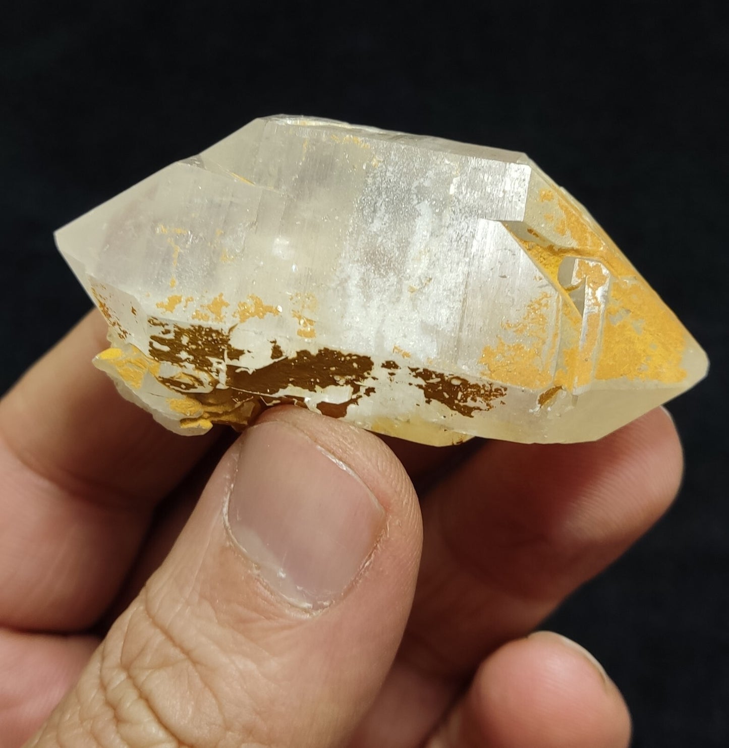 A very Aesthetic Natural beautifully terminated Quartz crystal 54 grams