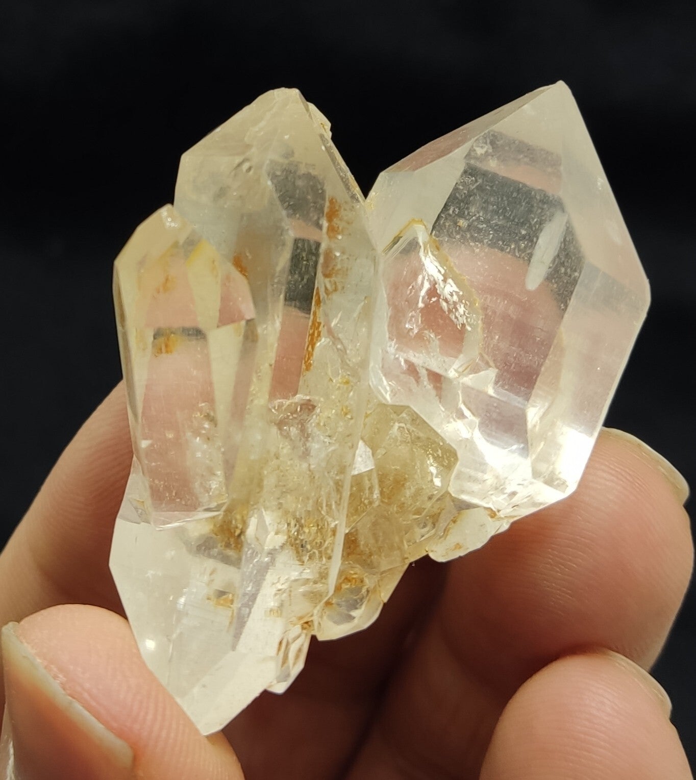 An Aesthetic Natural terminated quartz specimen 41 grams