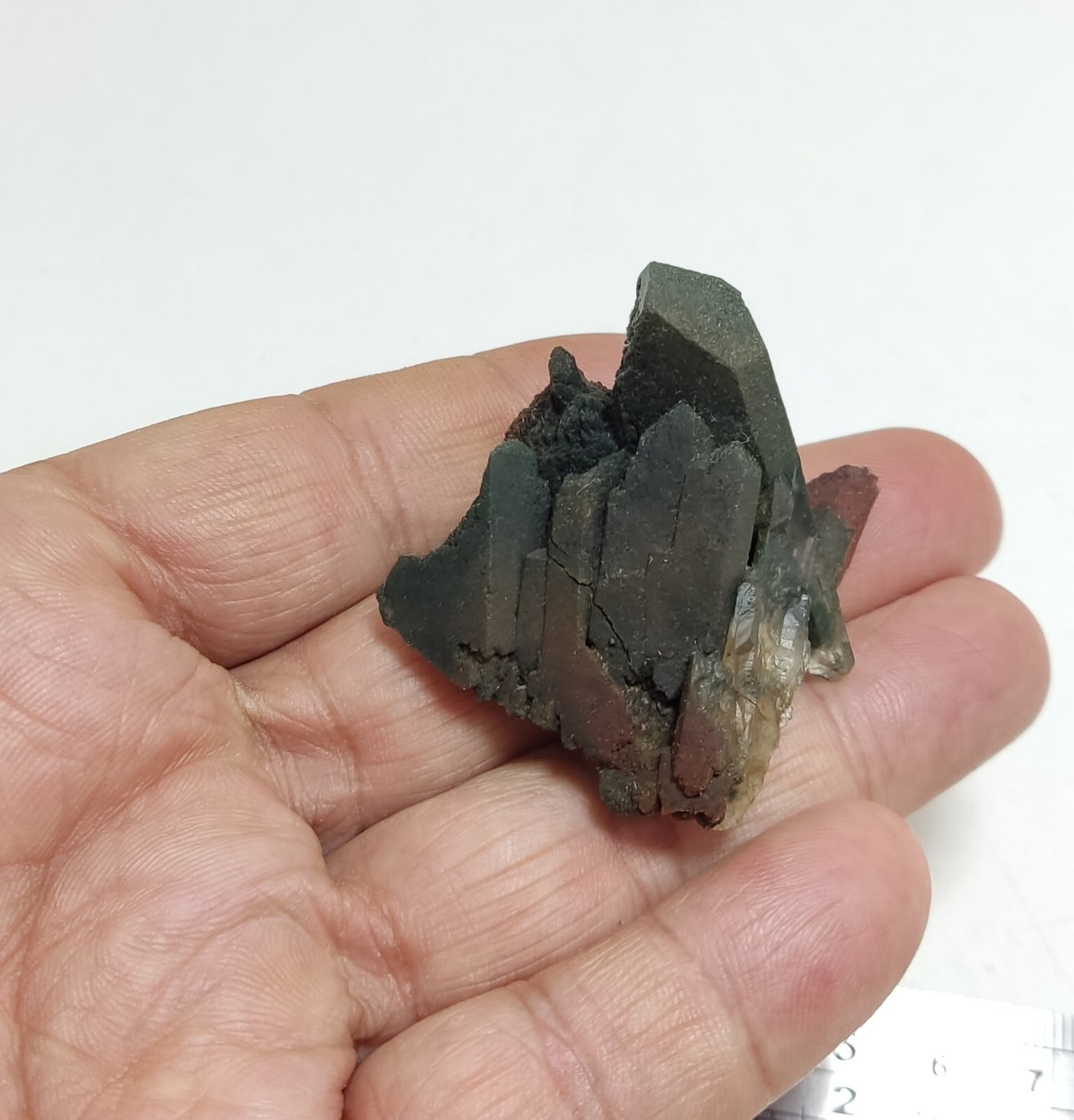 A very Aesthetic Natural beautifully terminated Chlorite Quartz crystal 28 grams