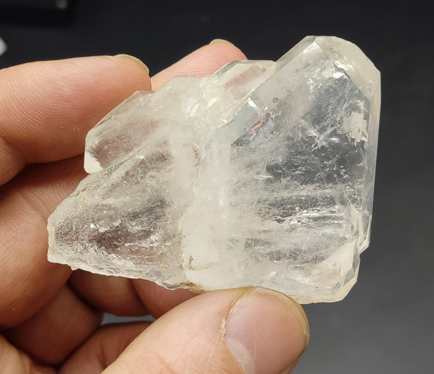 An Aesthetic terminated Quartz crystal specimen 65 grams