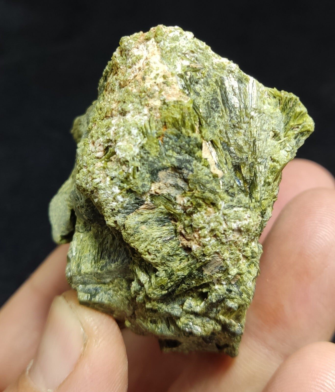 An aesthetic specimen of epidote crystal specimen 110 grams