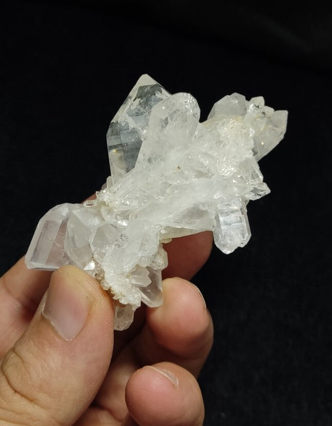 A Very Aesthetic Faden Like Quartz Cluster 80 grams