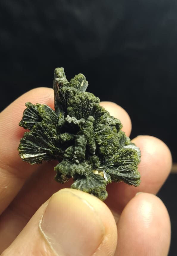 Natural Epidote Cluster 19 Grams.