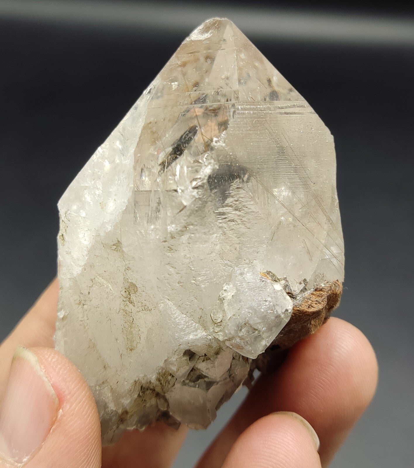 An Aesthetic specimen of rutiles included quartz crystal 148 grams
