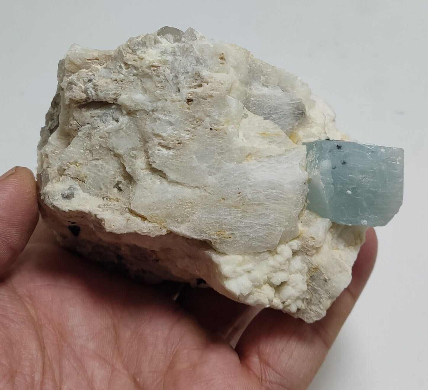 An aesthetic Specimen of Afghanistan Aquamarine on albite 530 grams