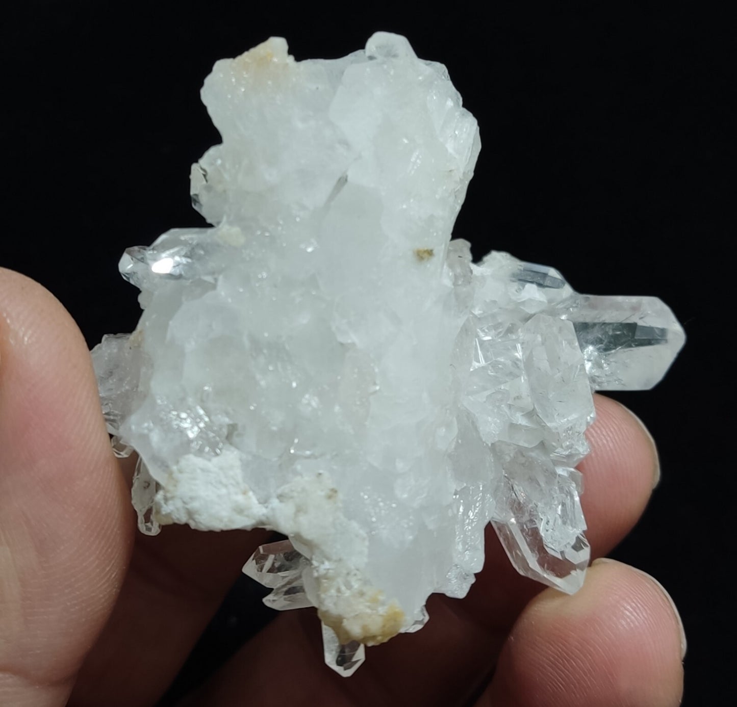 An Aesthetic Natural beautifully terminated Quartz cluster 52 grams