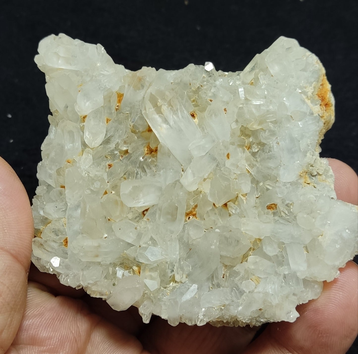 An Aesthetic terminated specimen of Quartz cluster 115 grams