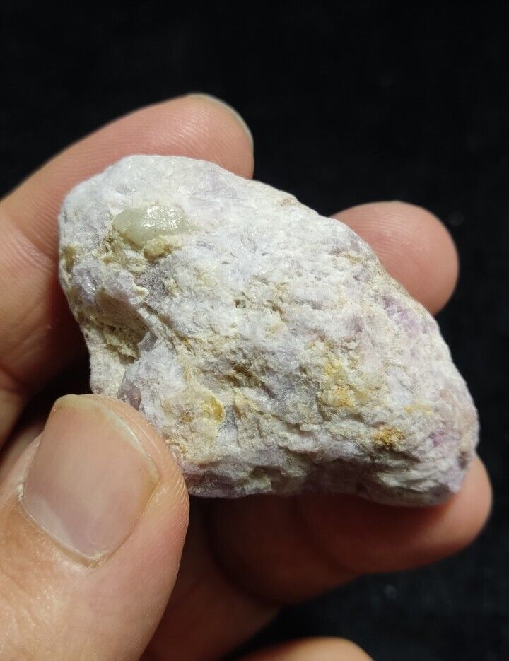 38 grams Tenebrescent Highly Fluorescent Hackmanite Specimen