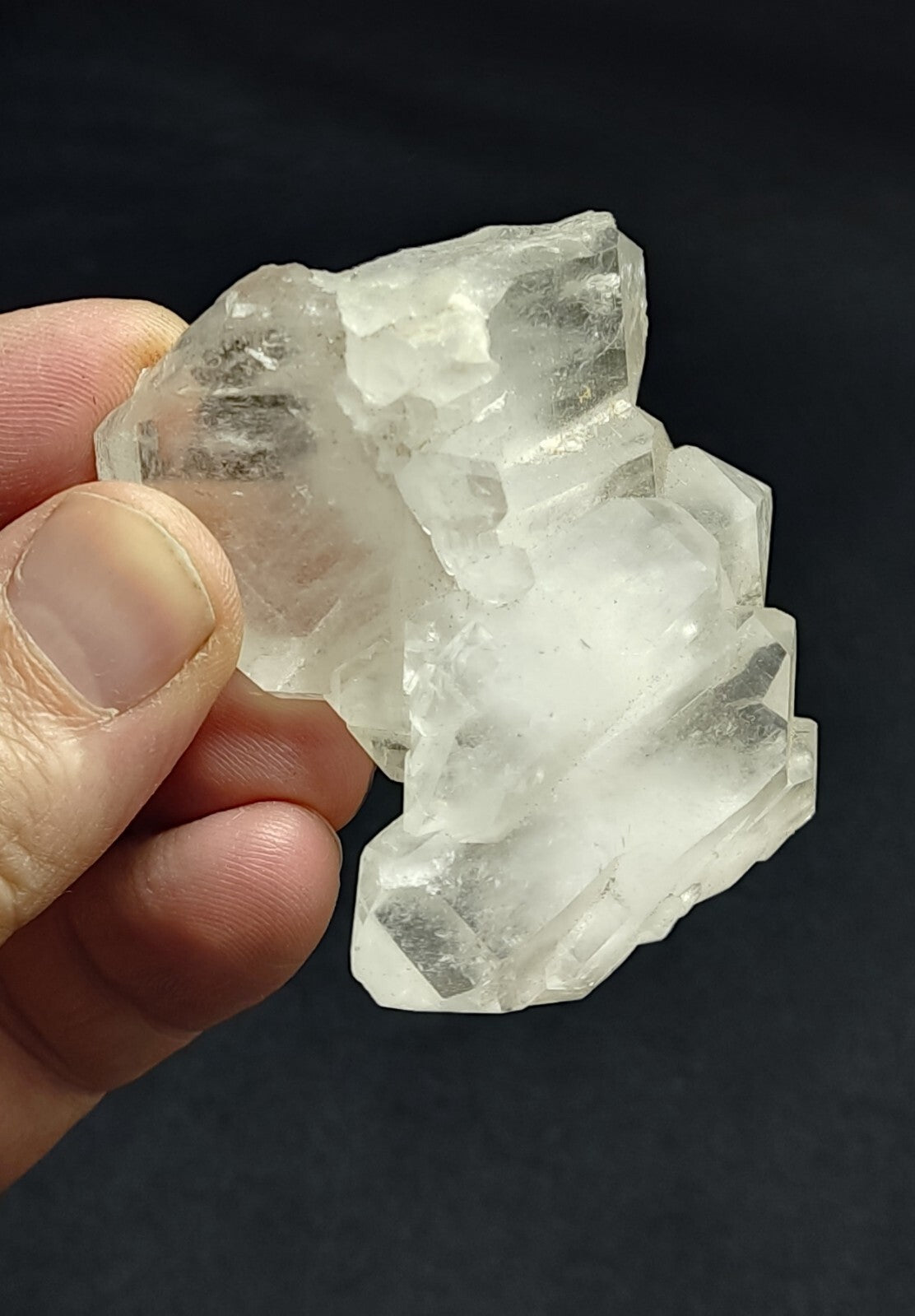 An Aesthetic terminated specimen of faden Quartz cluster 87 grams