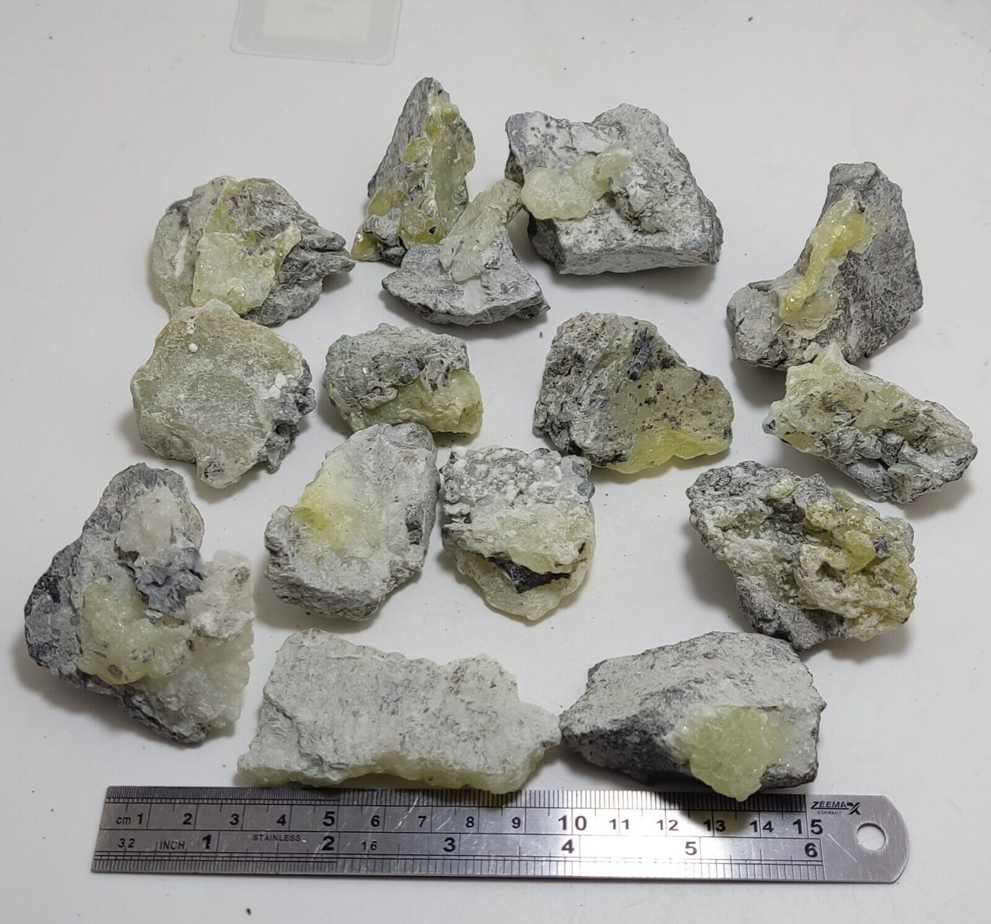 750 grams Brucite on matrix with chromite