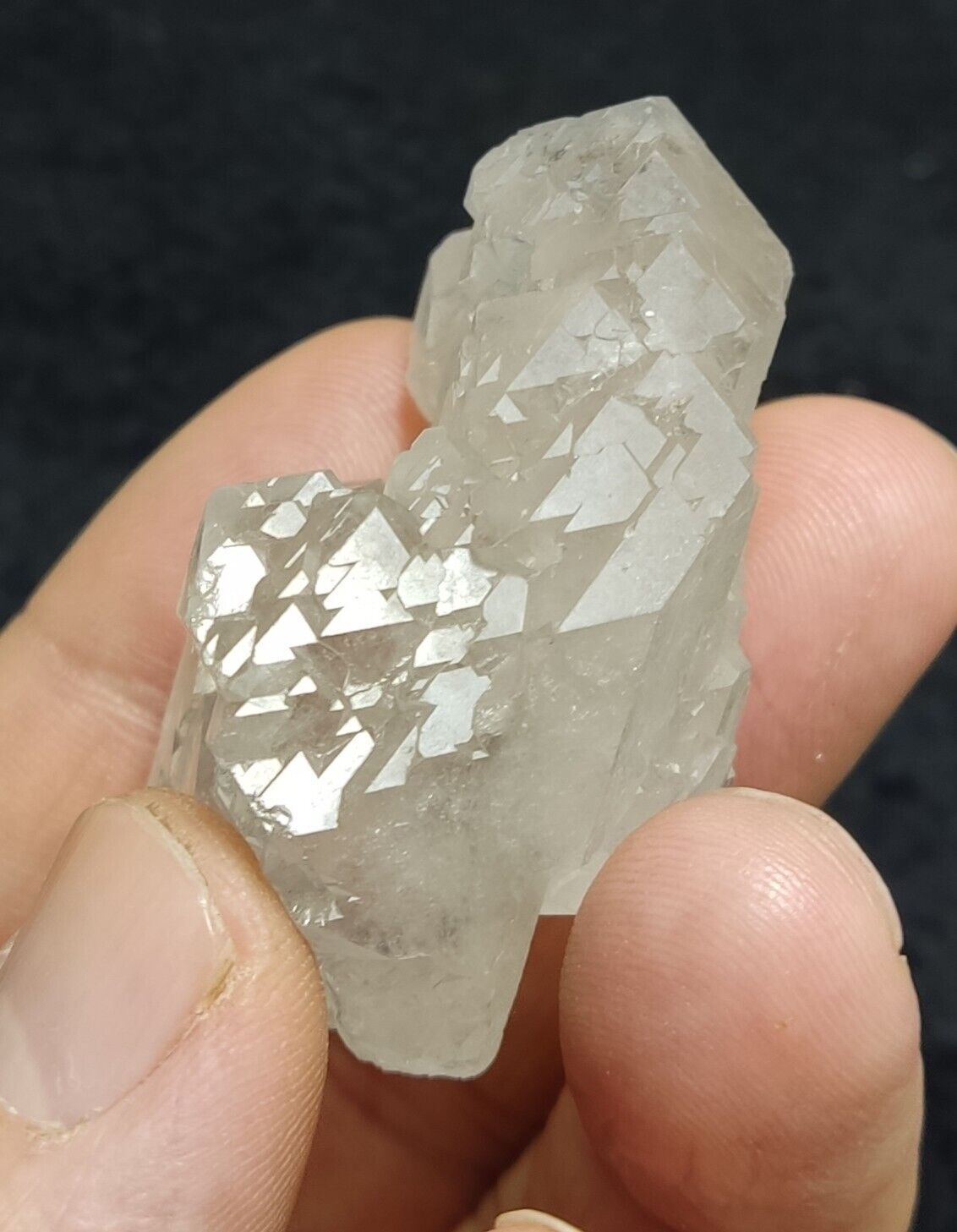 A very Aesthetic Natural terminated gwindel like Quartz crystal 51 grams