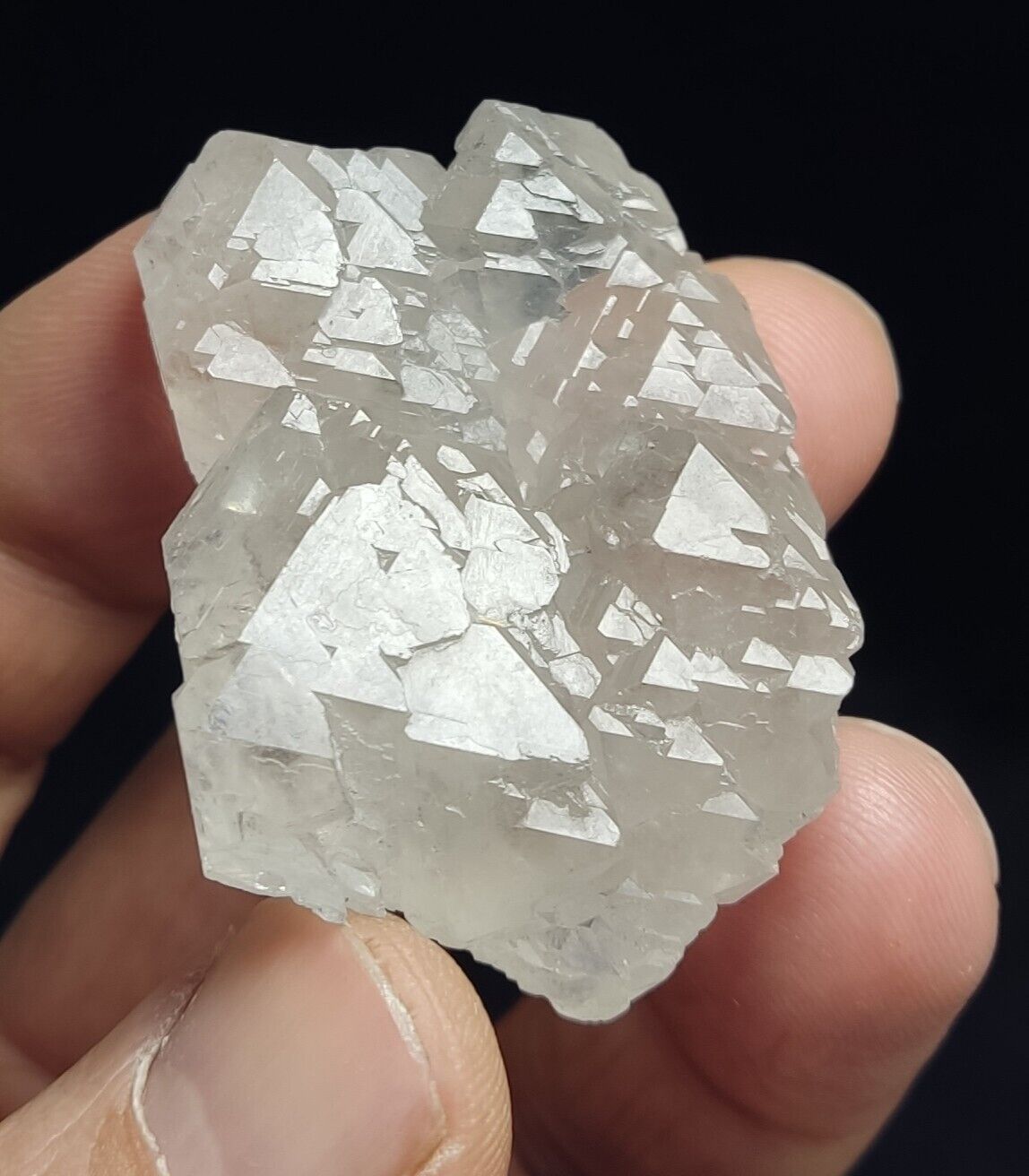 A very Aesthetic Natural terminated gwindel like Quartz crystal 51 grams