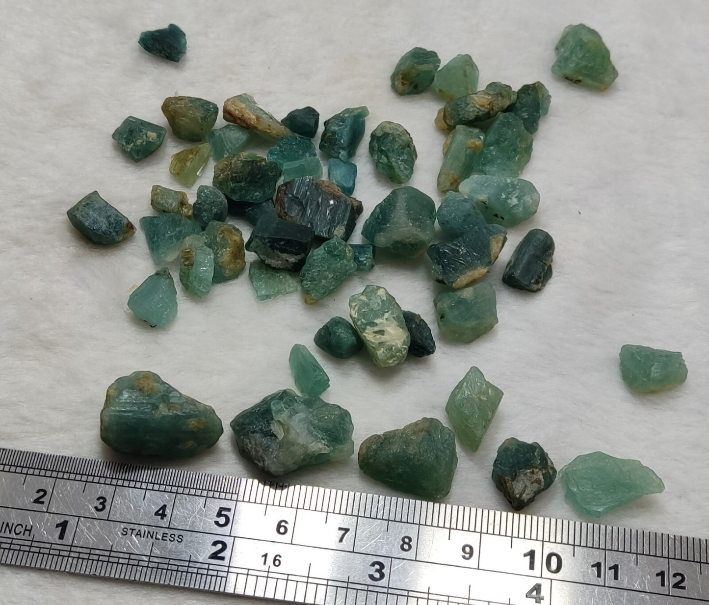 52 grams Rare grandidierite