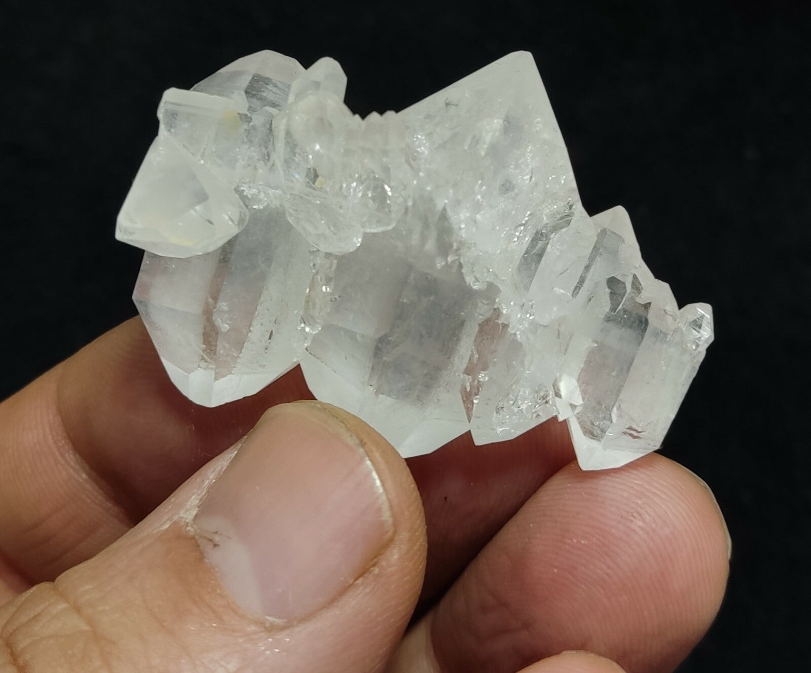 An amazing specimen of terminated faden Quartz crystal 21 grams