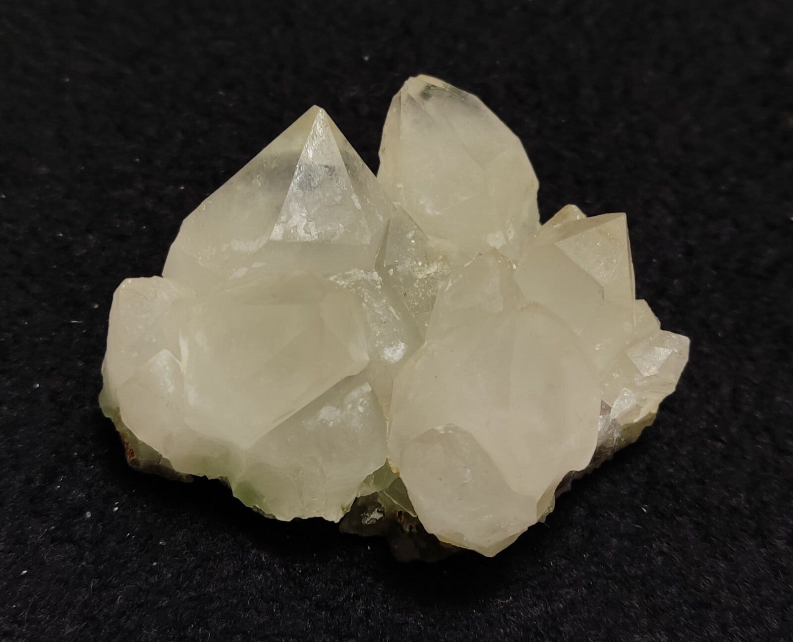 An Aesthetic terminated epidote Quartz specimen 48 grams