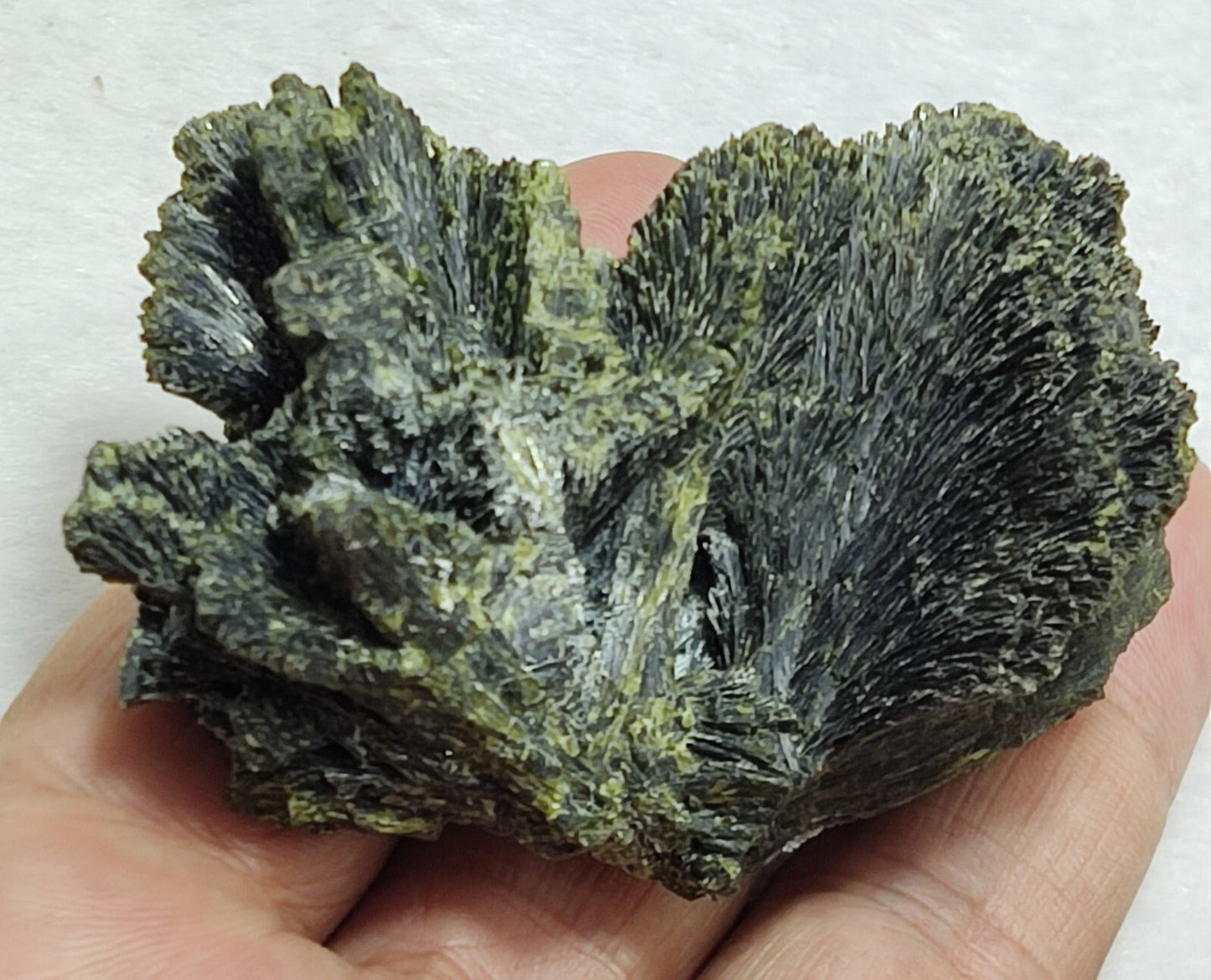 An aesthetic specimen of epidote crystal specimen 118 grams
