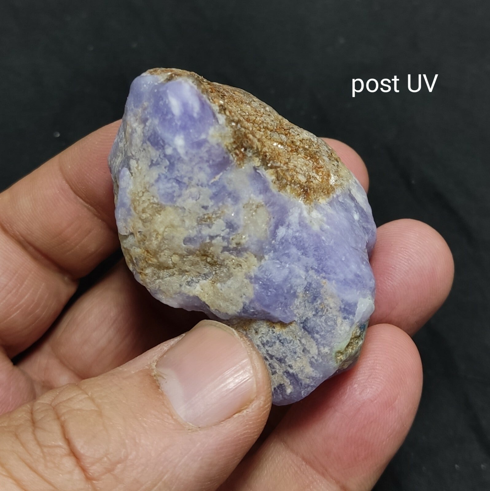 An amazing specimen of rough hackmanite chunk highly Tenebrescent 62 grams