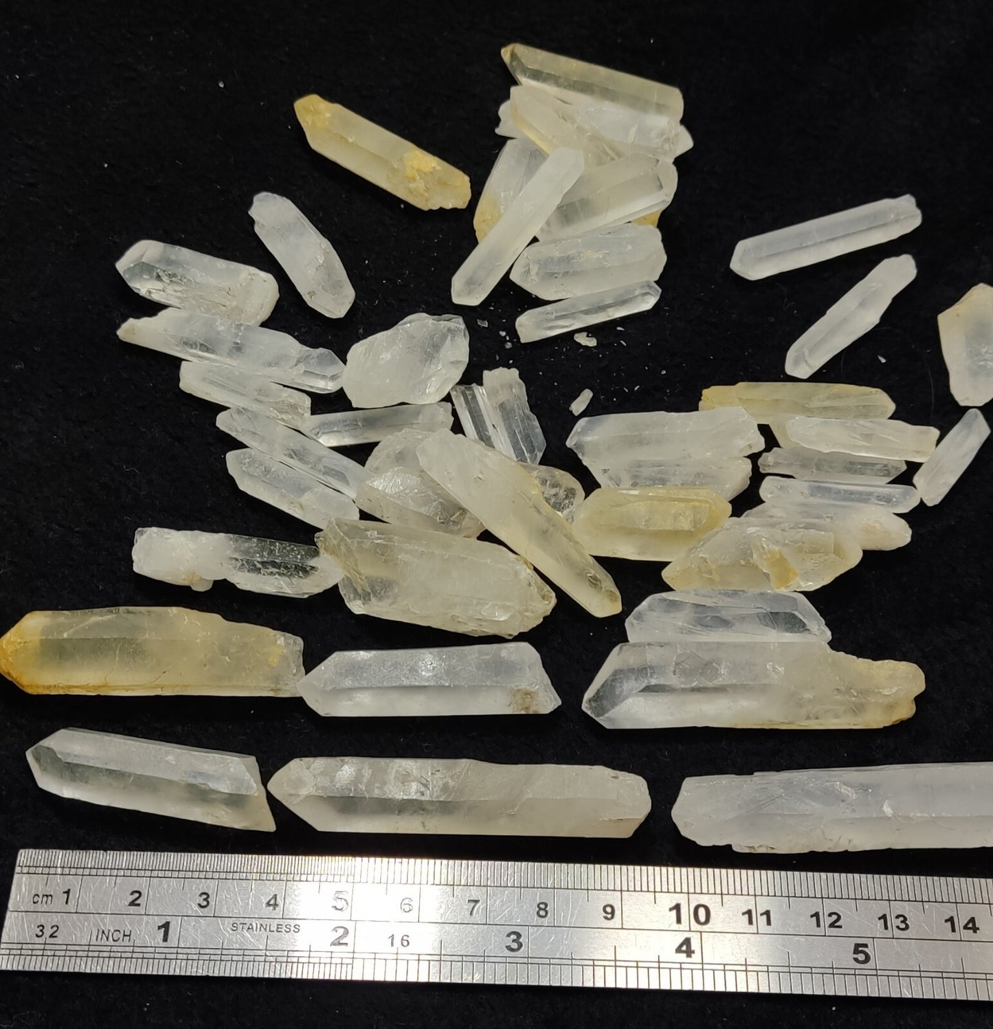 Natural quartz Crystals 200 grams