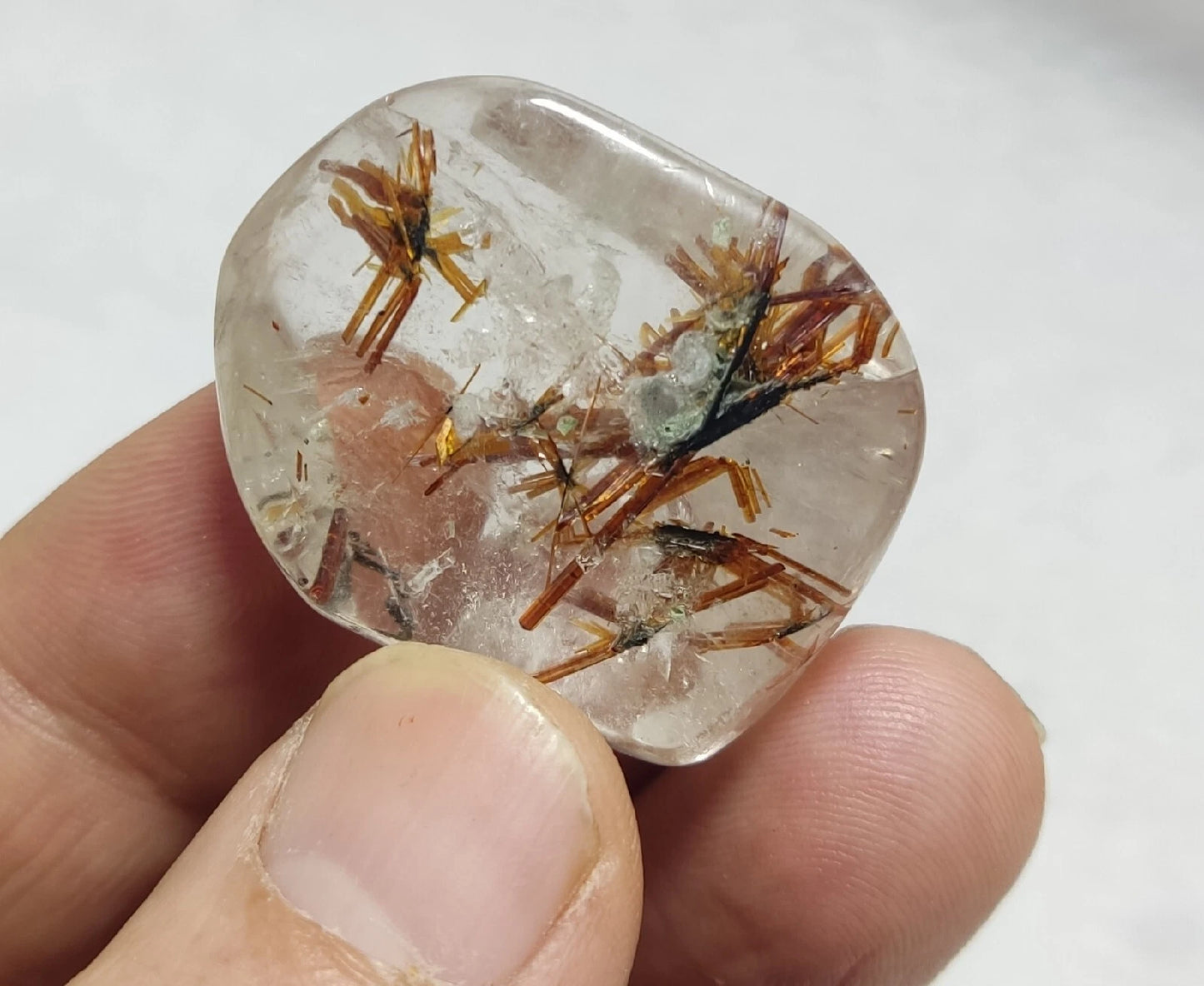 Rutiles quartz polished tumble 140 carats