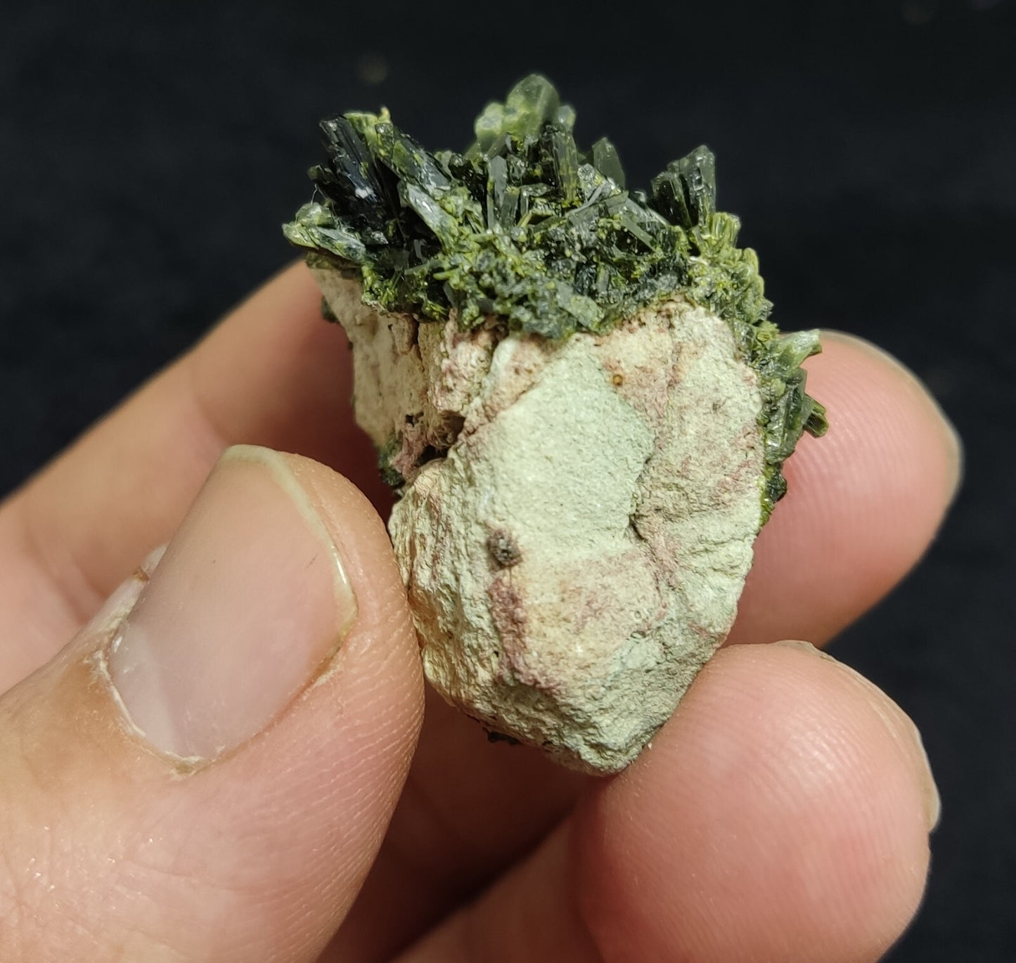 A very Aesthetic Natural beautifully terminated epidote specimen 20 grams