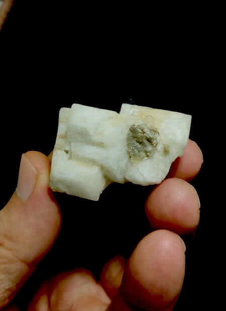 Tourmaline on albite 36g, 5x3x2.5cm