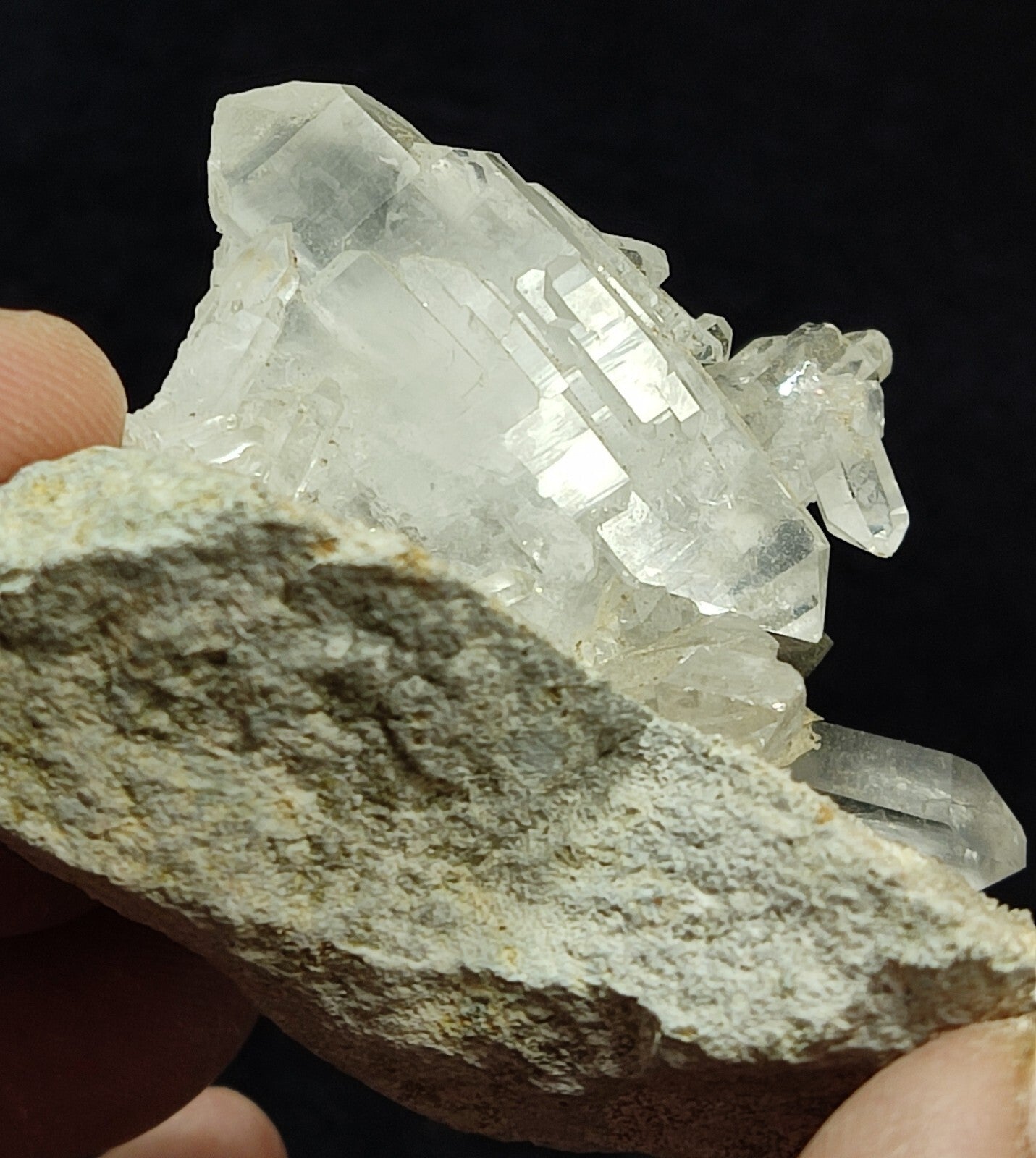 An Aesthetic terminated specimen of Quartz cluster on matrix 73 grams