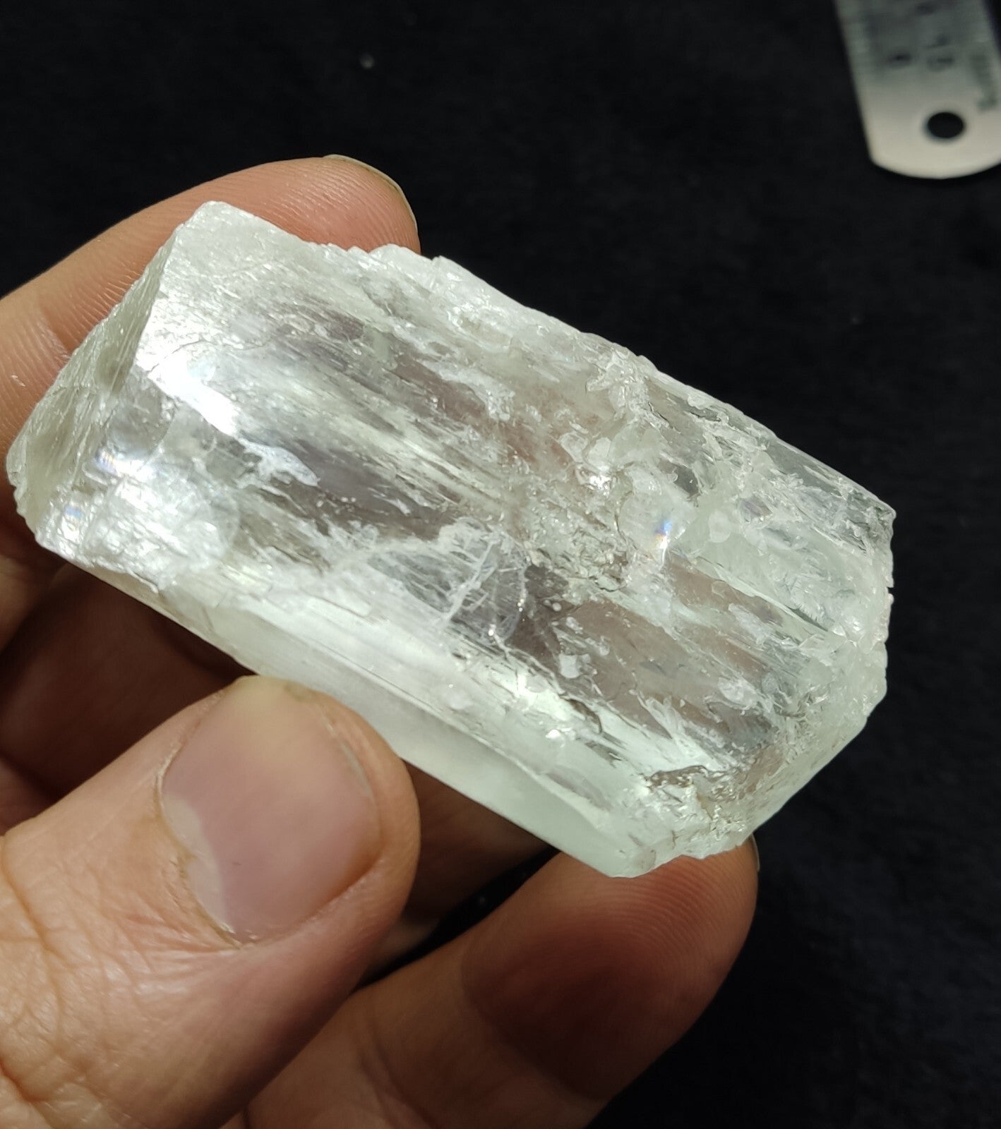 An Aesthetic terminated spodumene floater crystal specimen 75 grams