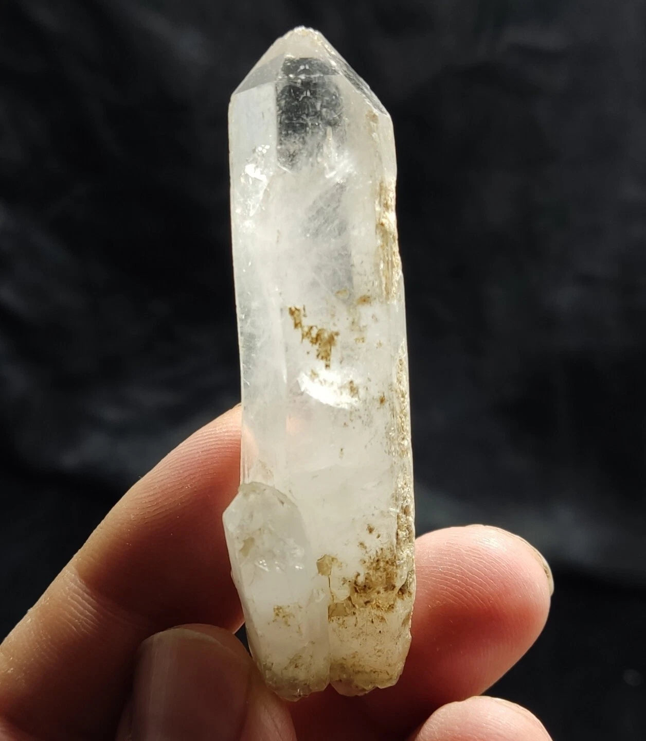 Single Aesthetic Quartz Crystal With Faden Signs 34 grams